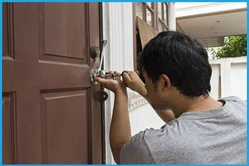 Lock Locksmith Services Bronx, NY 718-304-2929 - 16-emergency-locksmith-opening