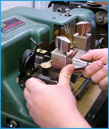 Lock Locksmith Services Bronx, NY 718-304-2929 - 18-key-making